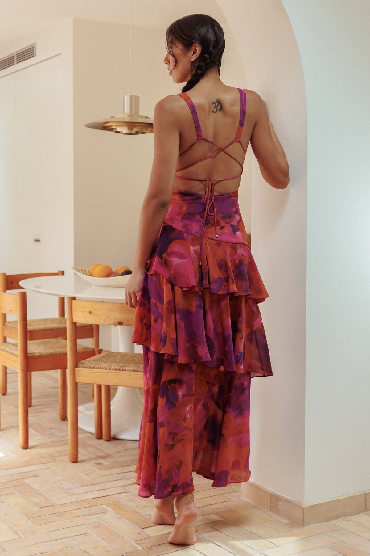 EVA | VESTIDO MIDI CON VOLANTES