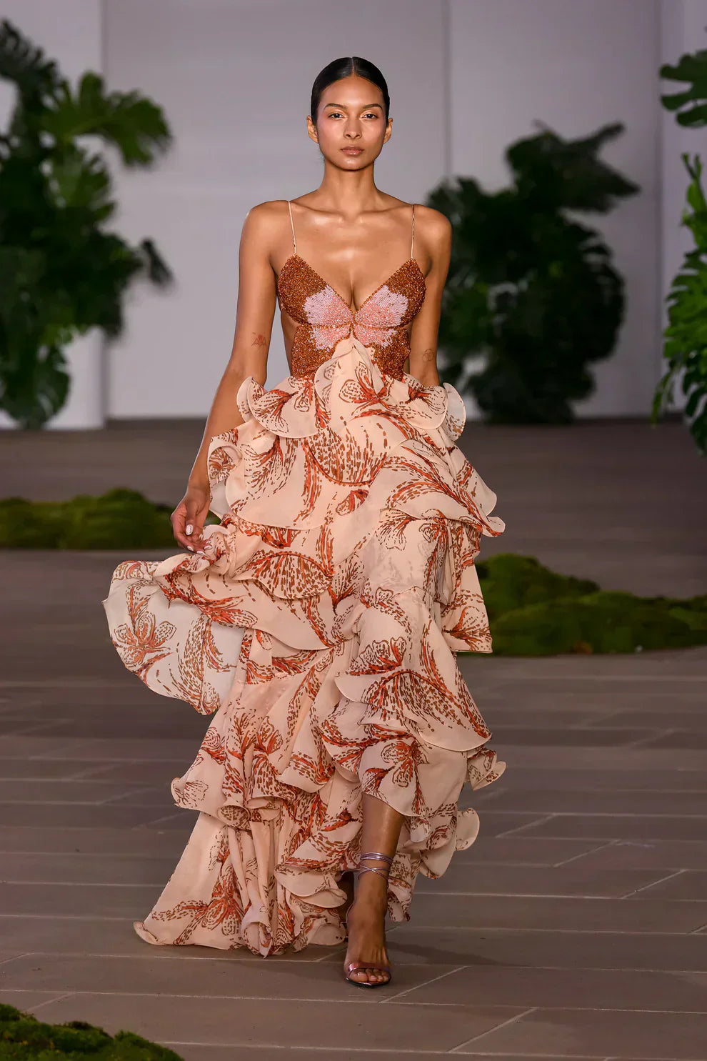 NALA | VESTIDO CON VOLANTES