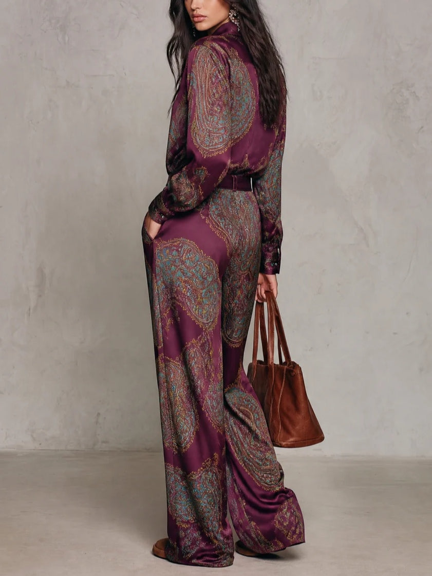 BEATRICE | CONJUNTO VINTAGE CON ESTAMPADO PAISLEY Y CINTURA MARCADA