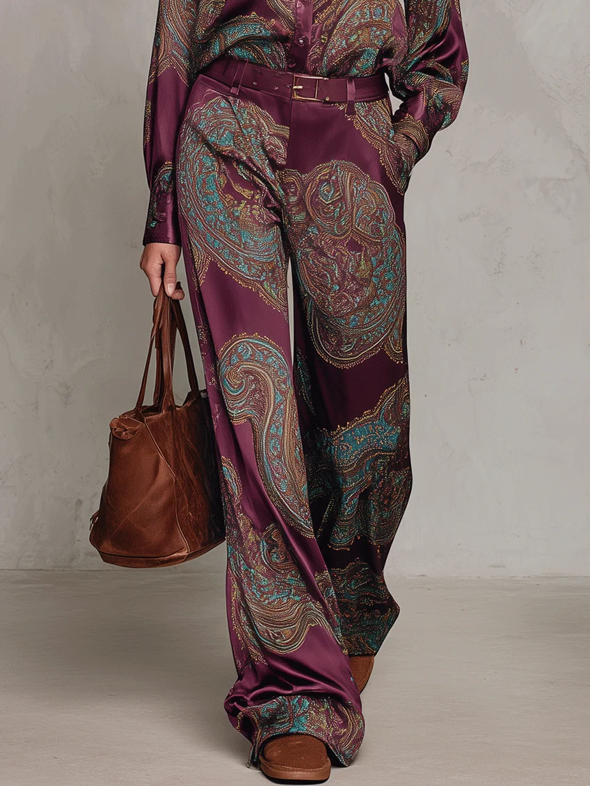 BEATRICE | CONJUNTO VINTAGE CON ESTAMPADO PAISLEY Y CINTURA MARCADA