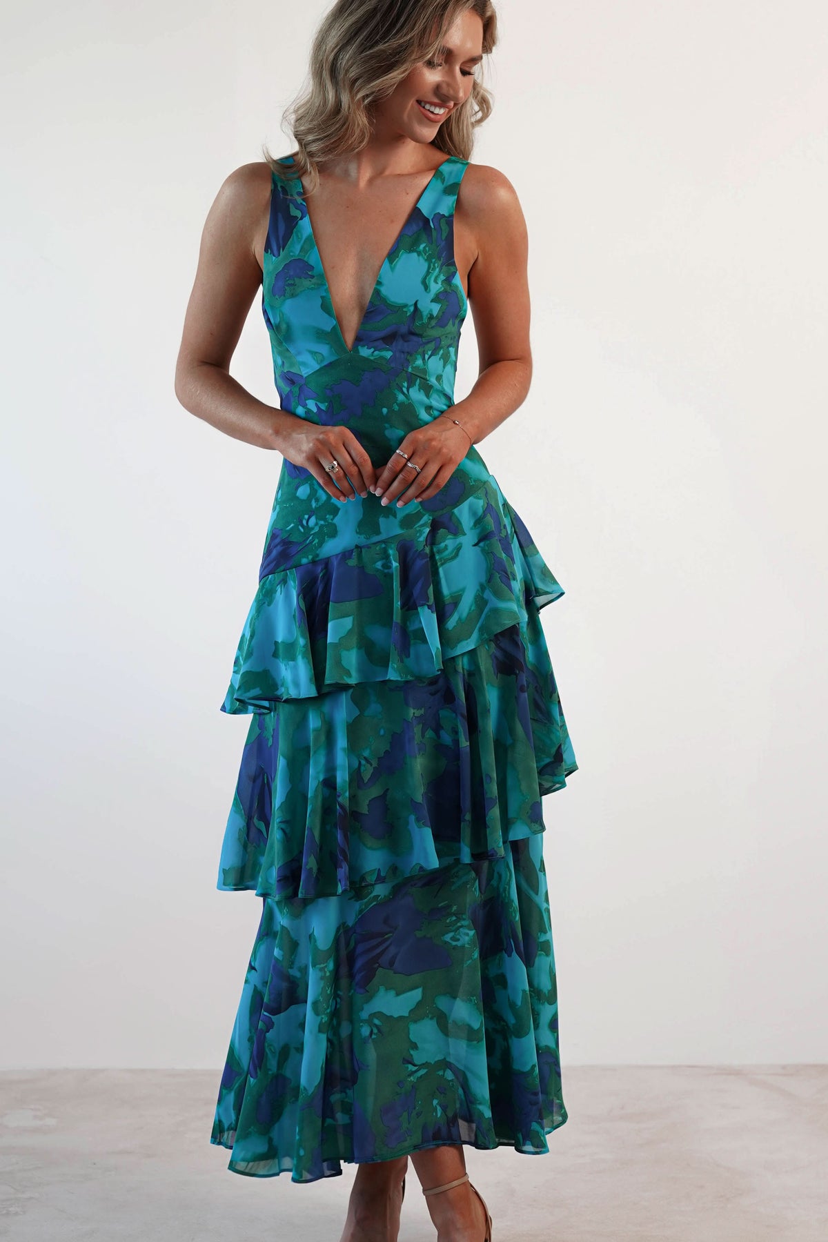 EVA | VESTIDO MIDI CON VOLANTES